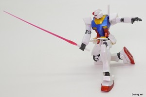 HGUC RX-78-2 Gundam [Metalic Gloss Injection] - Beam saber pose (2/3)