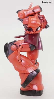 HG Char Aznable's Zaku II [Metalic] - Weapons and articulation are the same as the original. (2/2)