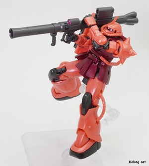 HG Char Aznable's Zaku II [Metalic] - Bazooka pose (2/3)