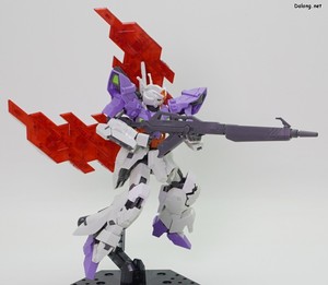HG 1/144 ガンダムベース限定 ムーンガンダム (ロング・ライフル装備) - ロング・ライフルポーズ (2/4)