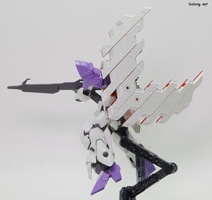 HG 1/144 ガンダムベース限定 ムーンガンダム (ロング・ライフル装備) - ロング・ライフルポーズ (4/4)