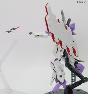 HG 1/144 ガンダムベース限定 ムーンガンダム (ロング・ライフル装備) - バタフライエッジポーズ (3/3)