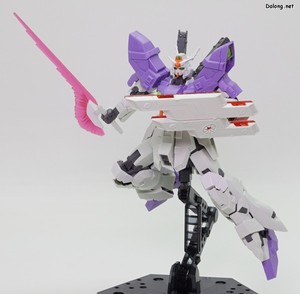 HG 1/144 ガンダムベース限定 ムーンガンダム (ロング・ライフル装備) - ビーム・トマホークポーズ (1/2)