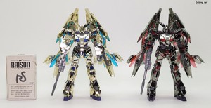 HGUC 유니콘 건담 3호기 페넥스 (디스트로이 모드) 골드 & 실버 세트 - 담배갑과의 크기 비교