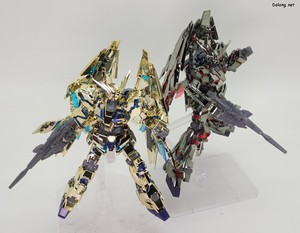 HGUC 유니콘 건담 3호기 페넥스 (디스트로이 모드) 골드 & 실버 세트 - 골드 & 실버 코팅 커플샷 (2/3)