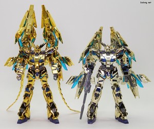 HGUC 유니콘 건담 3호기 페넥스 (디스트로이 모드) 골드 & 실버 세트 - 일반판 HGUC 페넥스 디스트로이 모드 [내러티브 Ver.] 골드 코팅과 함께. 