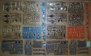 HGUC 유니콘 건담 3호기 페넥스 (디스트로이 모드) 골드 & 실버 세트 - Runner