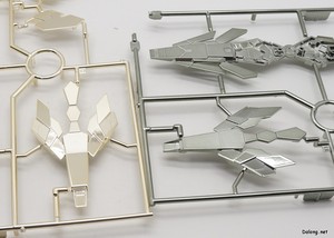 HGUC 유니콘 건담 3호기 페넥스 (디스트로이 모드) 골드 & 실버 세트 - 골드와 실버로 코팅된 외장 런너들