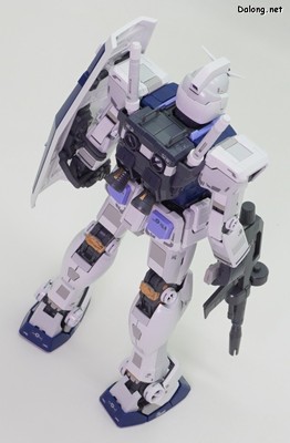MG RX-78-2 Gundam Ver.3.0 [Gundambase Color] - Various angles (4/6)