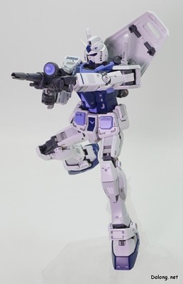 MG RX-78-2 Gundam Ver.3.0 [Gundambase Color] - Beam Rifle Pose (1/3)