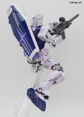 MG RX-78-2 Gundam Ver.3.0 [Gundambase Color] - Beam Rifle Pose (3/3)
