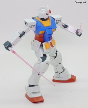 MG RX-78-2 Gundam (Perfect Gundam Ver.)[Anime color] - Dual beam saber pose (2/3)
