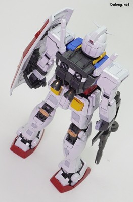 MG RX-78-2 Gundam Ver.3.0 [Titanium Finish] - Various angles (4/6)