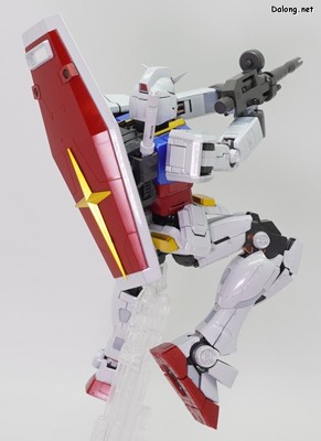 MG RX-78-2 Gundam Ver.3.0 [Titanium Finish] - Beam rifle firing pose (3/3)