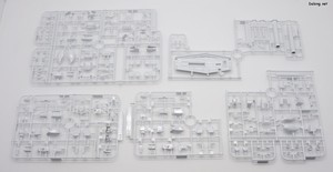 MG RX-78-2 Gundam Ver.3.0 [Titanium Finish] - 5 runners have titanium finish coating applied.