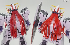 Gundam Base Gundam Nadleeh - MG 건담 버체에 부속된 건담 나드레와 함께. 사출색이 전반적으로 밝아졌고, 뒷머리 조형이 옆으로 넓게 변경되었습니다. (2/2)