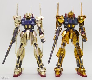 MG 백식 Ver.2.0 [메카니컬 코어 맥기] - 일반판으로 발매된 MG 백식 Ver.2.0과 함께.