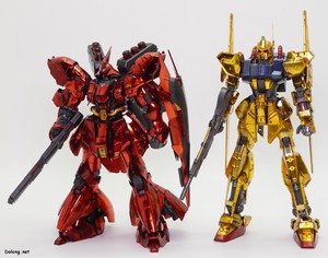 MG 백식 Ver.2.0 [메카니컬 코어 맥기] - 건담베이스 한정판으로 발매된 RG 사자비 [메카니컬 코어 맥기]와 함께.