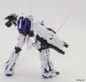 Gundam Base Unicorn Gundam (Final Battle Ver.) [Special Coating] - 유니콘 모드 - 빔사벨 포즈 (2/2)