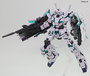 Gundam Base Unicorn Gundam (Final Battle Ver.) [Special Coating] - 디스트로이 모드 - 빔라이플 포즈 (1/2)