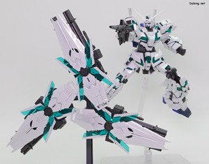 Gundam Base Unicorn Gundam (Final Battle Ver.) [Special Coating] - 최종결전사양의 시그니쳐 포즈 (1/4)
