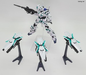 Gundam Base Unicorn Gundam (Final Battle Ver.) [Special Coating] - 실드 + 개틀링을 개별적으로 디스플레이한 모습 (2/3)