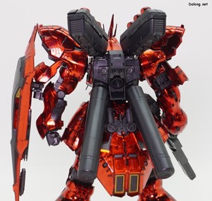 RG 1/144 ガンダムベース限定 サザビー [メカニカルコアメッキ] - 上半身／下半身 各部アップ (2/4)
