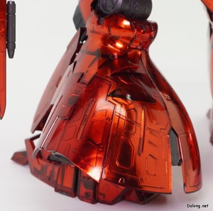 RG 1/144 ガンダムベース限定 サザビー [メカニカルコアメッキ] - さらに寄って撮った各部アップ。クリアー装甲内部のモールドが、内側のメッキ面のおかげでくっきりと見えます。(7/8)