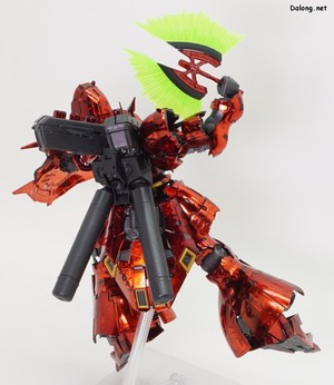 RG 1/144 ガンダムベース限定 サザビー [メカニカルコアメッキ] - ビーム・トマホークポーズ (3/3)