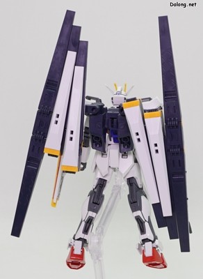 1/144 Option Parts Set Gunpla 19 (Fin Funnel) - 어댑터를 추가하여 HGCE 스트라이크 건담에 더블 핀 판넬을 적용해본 모습. 등짐이 너무 무거워서 직립은 안되고, 스탠드에 올려야 합니다.