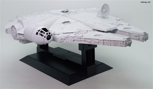 PG 1/72 Millennium Falcon - 여러 각도에서 본 모습 (3/5)