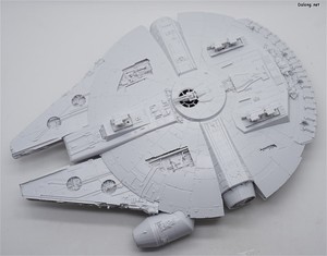 PG 1/72 Millennium Falcon - 랜딩기어를 장착한 밑바닥.