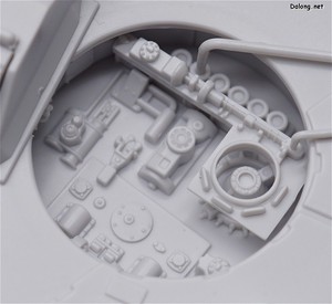 PG 1/72 Millennium Falcon - 상부의 벌어진 틈새부의 근접 디테일샷. 작은 부분까지 디테일이 살아있습니다. (2/7)