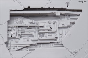 PG 1/72 Millennium Falcon - 하부의 벌어진 틈새부의 근접 디테일샷. (6/6)