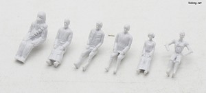 PG 1/72 Millennium Falcon - 총 6인의 탑승자 피규어가 제공되는데, 이 중 4명을 골라서 콕핏에 앉힐 수 있습니다. 저는 당연히(?) 한 솔로와 츄바카를 맨 앞에 앉혔는데, 남는 피규어는 쿼드레이저 포대