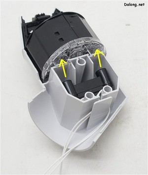 PG 1/72 Millennium Falcon - 콕핏에는 뒤쪽의 클리어 격벽 뒤로 2개의 LED 광원이 배치되는데요. (2/2)