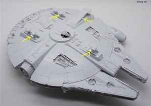 PG 1/72 Millennium Falcon - 이렇게 바닥면에는 총 4개의 LED 광원이 배치됩니다.