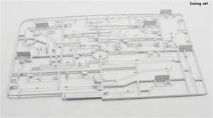 PG 1/72 Millennium Falcon - 대신에 약한 파츠들을 보호하기 위한 런너 가이드가 많이 달려있네요. (2/2)