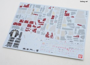 PG 1/72 Millennium Falcon - 습식데칼. 지구인을 배려하지 않은 듯 씰은 들어있지 않습니다..