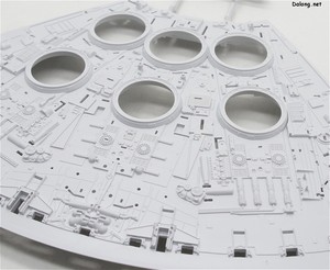 PG 1/72 Millennium Falcon - 레이저 가공을 많이 사용한 듯 디테일이 살벌합니다..