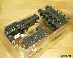 PG Yamato - 제일 작은 박스를 열면 콘트롤 유닛들이 나옵니다. 각종 모터와 기어가 빼곡합니다. (2/2)