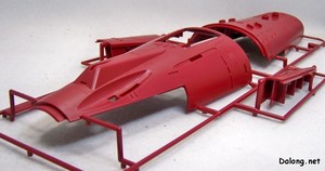 PG Yamato - 역시~ 볼륨감 짱의 부품들. 그런데 본체가 일체형으로 된 게 아니라, 저런식으로 구역구역 장갑이 나뉘어져 있습니다.