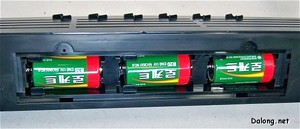 PG Yamato - 건전지는 젤 큰거 씁니다 형식명이 뭐였는진 잘..; 매뉴얼에는 단1형 알칼리 건전지라고 나오는데.. 그냥 문방구나 수퍼가서 젤 큰거 사면 맞아요 ^^; 특정 상표가 너무 심하게 홍보되는거 아닌지 흠..