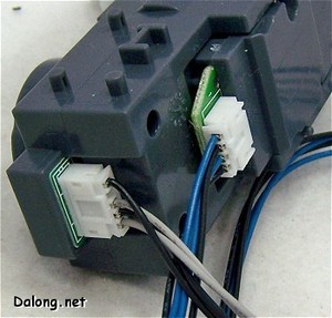 PG Yamato - 제2주포 유닛의 전원연결. 2개의 포대가 전원이 따로 들어갑니다. 전원 연결부는 마치 PC 조립하는 기분입니다 ^^;;; 하드디스크의 전원코드와 매우 비슷..