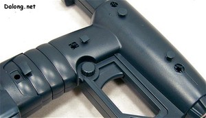 PG Yamato - 리모콘부엔 5개의 부품이 딸려있는데, 나사고정부를 덮어주기 위한 용도입니다. 뭐 이런 것까지 신경쓸 필요가 있었는지.. ^^;