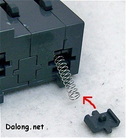 PG Yamato - 어뢰 뒤쪽 스프링은 저런식으로 꽂은후 커버로 고정.. 커버가 약해보여서 걱정했는데, 끼우고 보니 고정은 잘 되네요 :-)