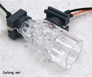 PG Yamato - 파동포에는 2개의 LED가 붙는데, 저런식으로 2개 방향으로 LED가 끼워지고, 각기 색이 다른 LED가 순차적으로 켜짐으로써 파동포의 예열과 발사시 빛의 색이 구분되게 만들어져있습니다.