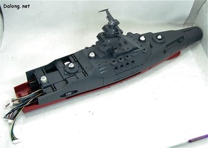 PG Yamato - 선체 뒷부분의 외장은 거의 다 결합한 상태.