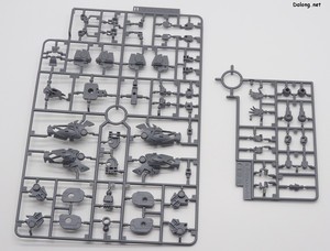 Super Robot War Huckebeun [PTX-08R] - 기존 킷에서 재활용된 런너들. 나머지는 모두 신규 조형입니다.