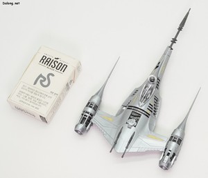 Star Wars 1/48 The Mandalorian's N-1 Starfighter - 담배갑과의 크기비교